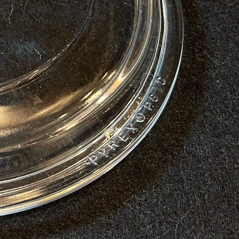 P81C PYREX Clear Glass Round Replacement LID ONLY w knob handle
